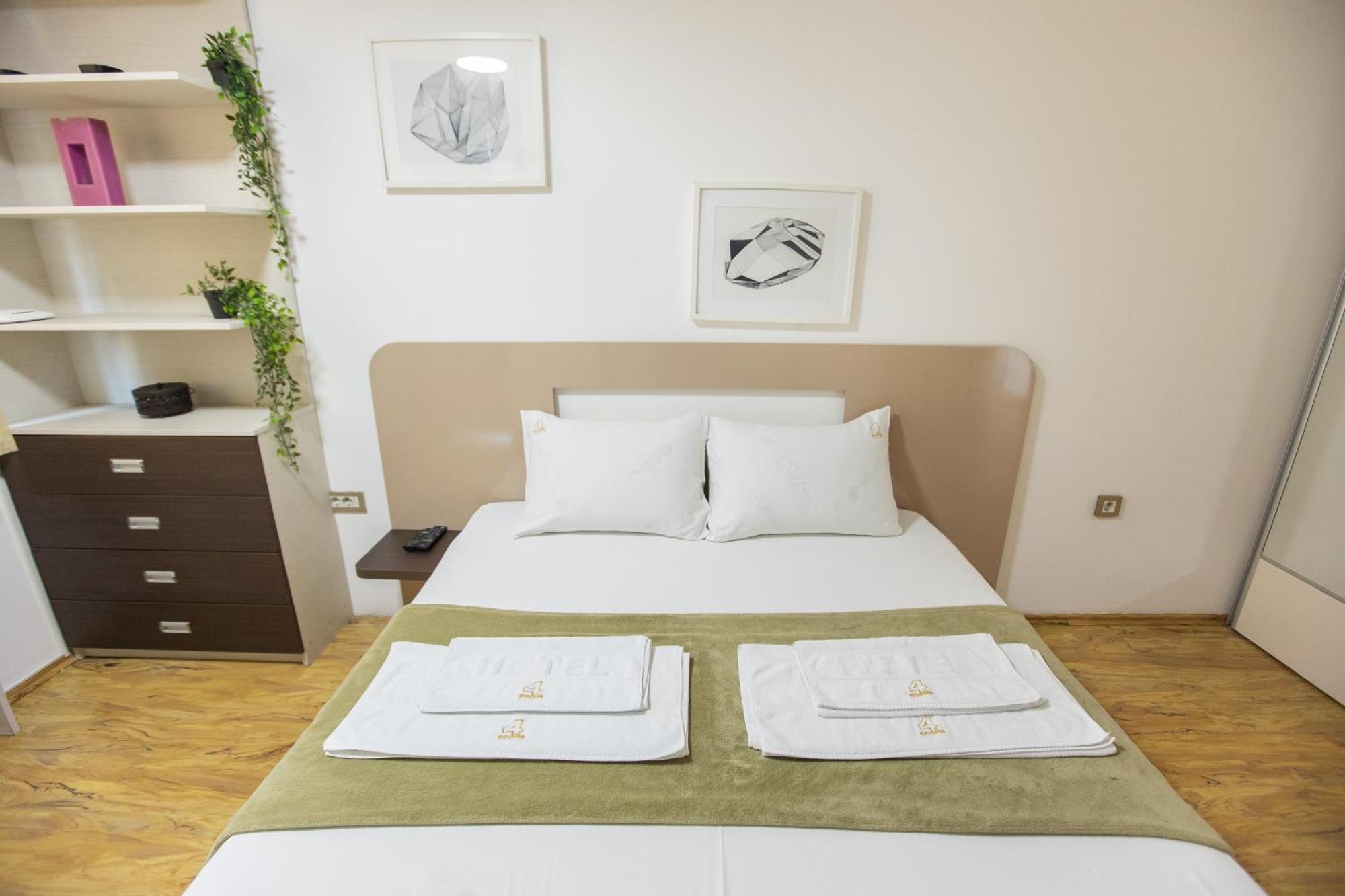 4 Rooms Apartments Ni Екстериор снимка
