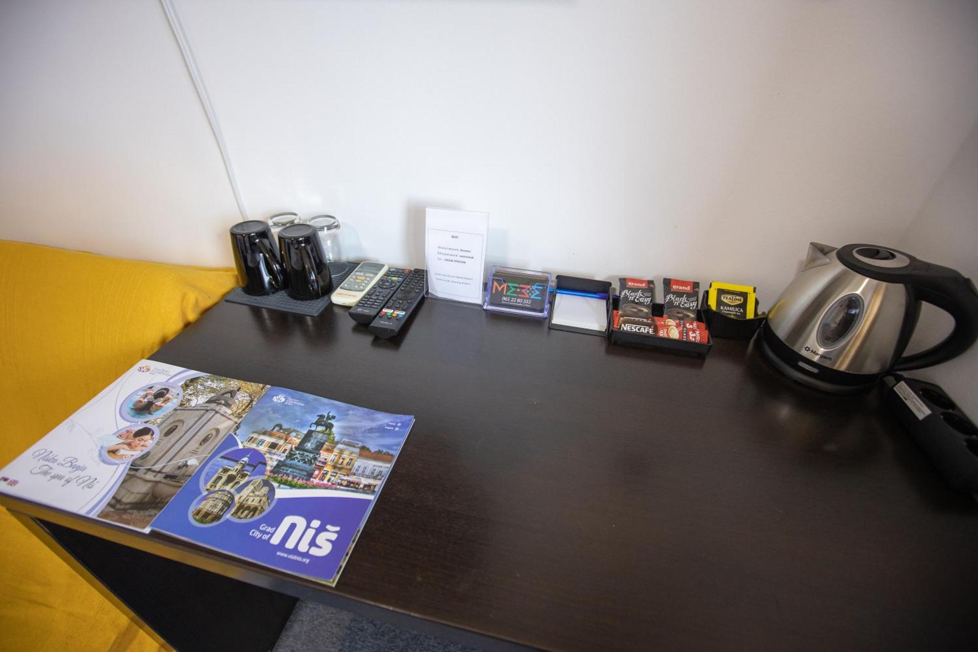 4 Rooms Apartments Ni Екстериор снимка