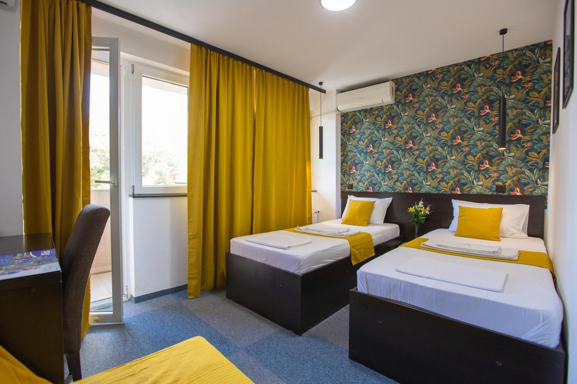 4 Rooms Apartments Ni Екстериор снимка