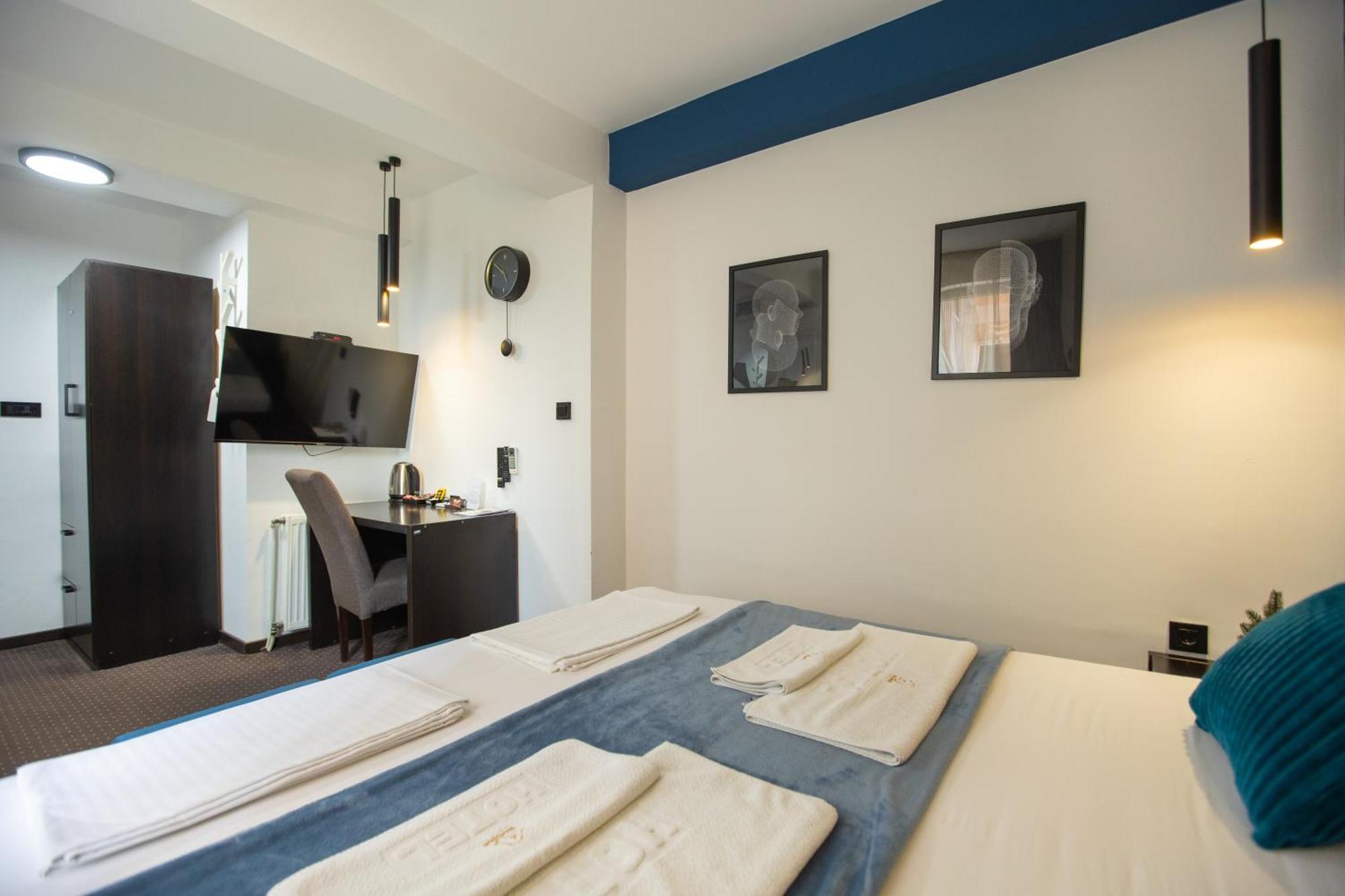 4 Rooms Apartments Ni Екстериор снимка