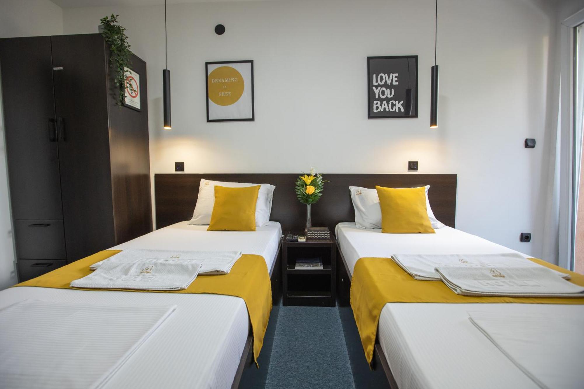 4 Rooms Apartments Ni Екстериор снимка
