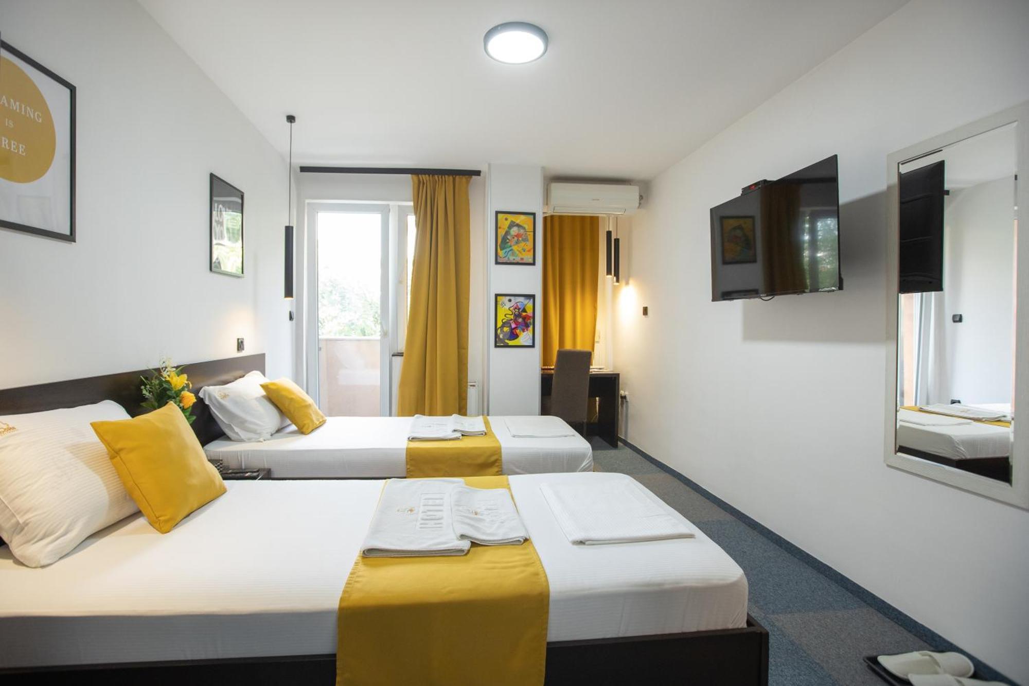 4 Rooms Apartments Ni Екстериор снимка
