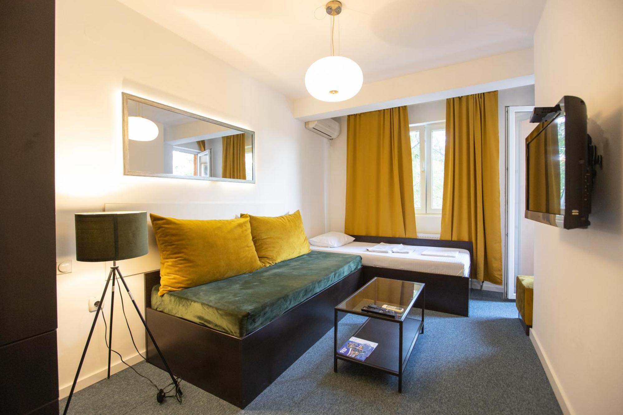 4 Rooms Apartments Ni Екстериор снимка