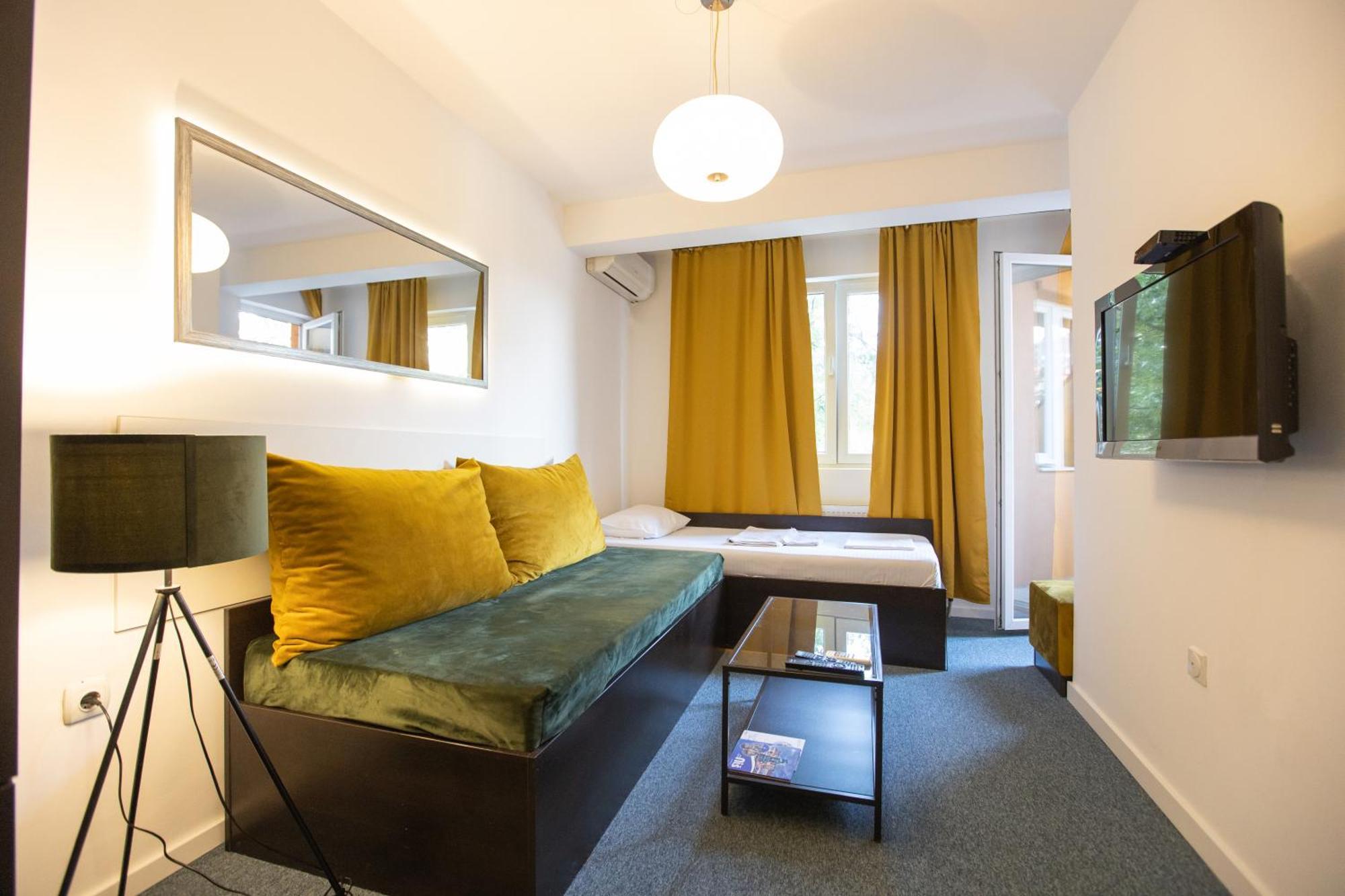 4 Rooms Apartments Ni Екстериор снимка