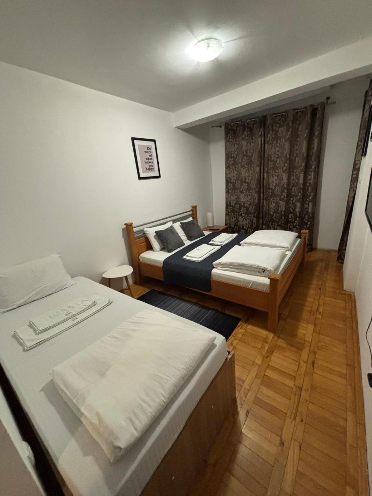 4 Rooms Apartments Ni Екстериор снимка